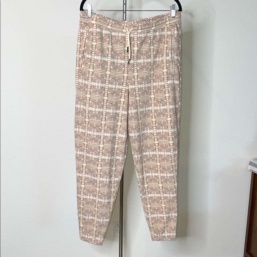 Patagonia Geometric Patterned Micro D Fleece Jogg… - image 1